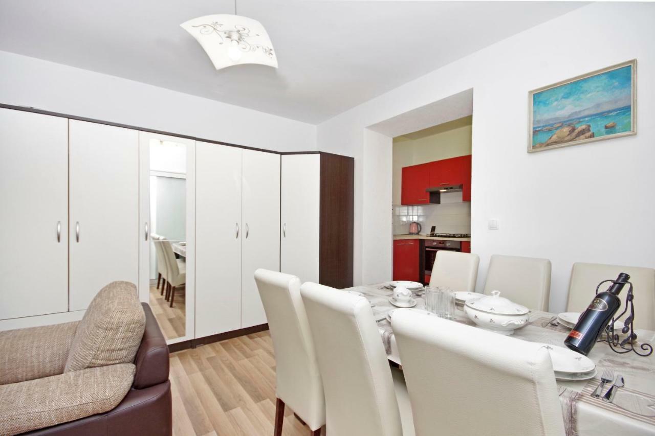 Apartment Andela
